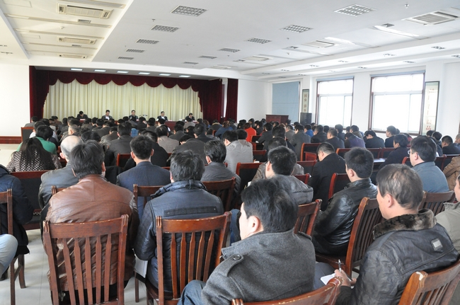 花园煤矿召开安全例会及时为干部职工打好安全预防针