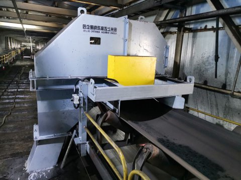 安居煤矿：井下掘进机装上防人员误入报警器