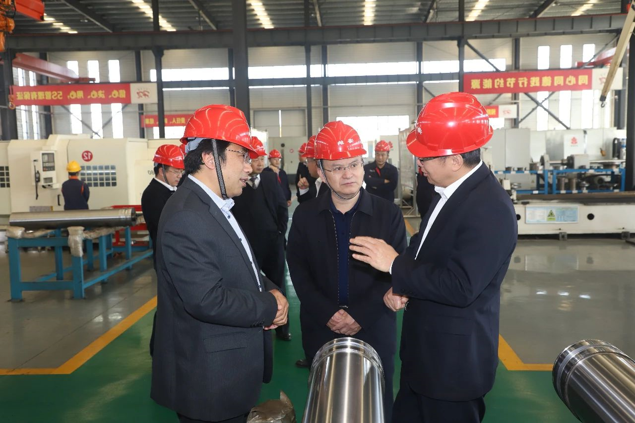 向家雨一行到海纳科技公司、盛源公司参观调研1.jpg