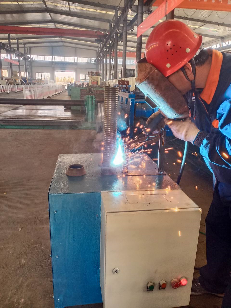 2020年11月16 日，盛源公司，矿用产品公司设计制造横阻器自动焊接装置效果好（周伟敏） (1).jpg