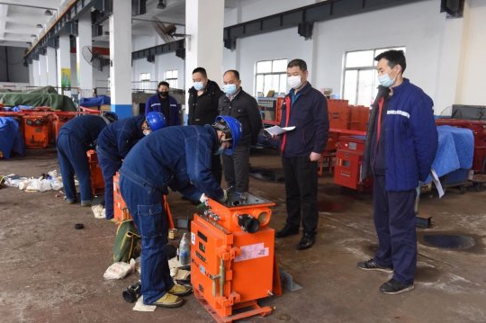 霄云煤矿：岗位竞聘显风采 激励职工共进步