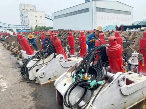 霄云煤矿自主维修液压支架节约费用30万元