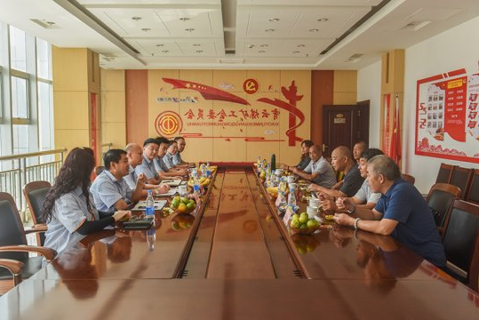 霄云煤矿举办2021年退休职工欢送会