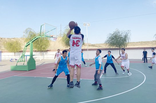 朱家峁煤矿与魏墙煤业举办“庆国庆、强体魄、聚合力”篮球友谊赛