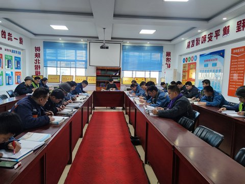 朱家峁煤矿以案示警 以案明纪 以案为鉴 持续推进安全管理工作向纵深发展