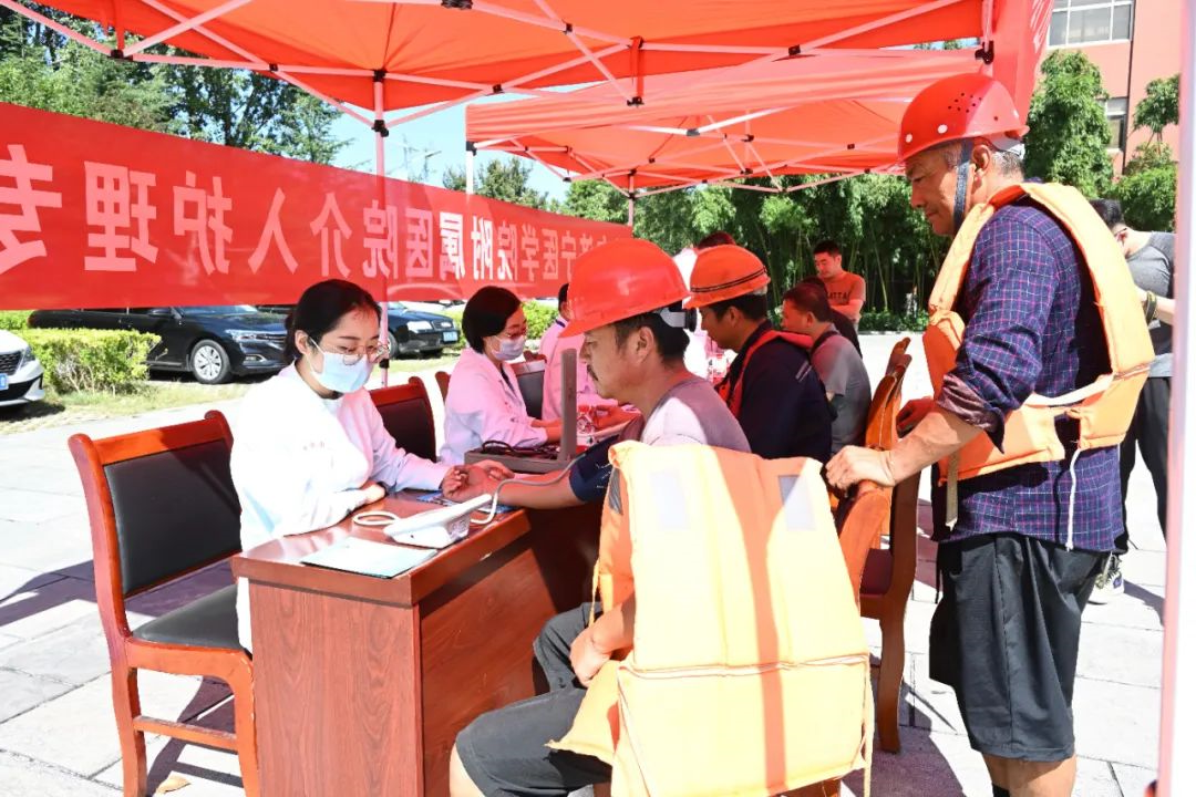 1695788660576066.jpg 640.jpg