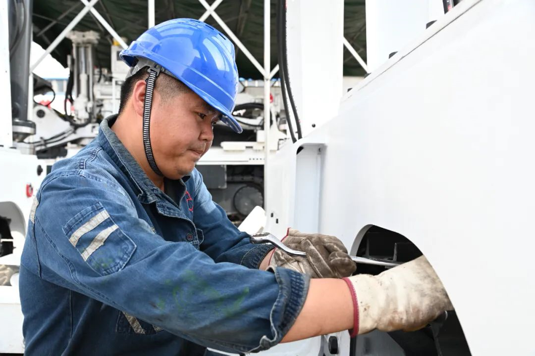 1696639355752797.jpg 640 (16).jpg