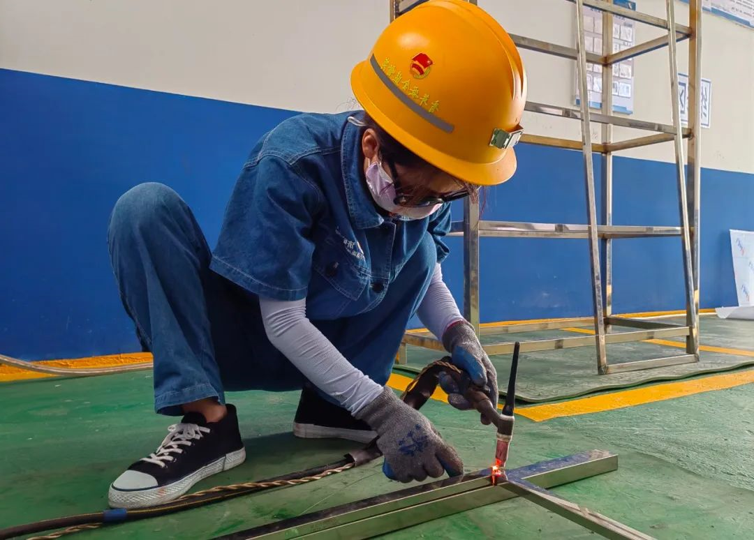 1698804141840582.jpg 640 (3).jpg