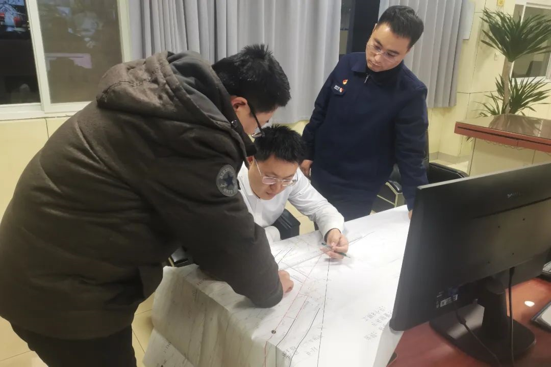 1708304464685883.jpg 64000.jpg