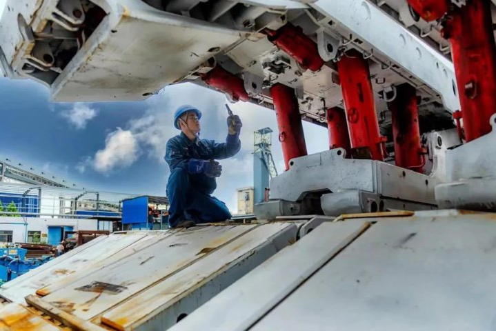 与榜样同行丨熠熠生辉的“煤黑子”