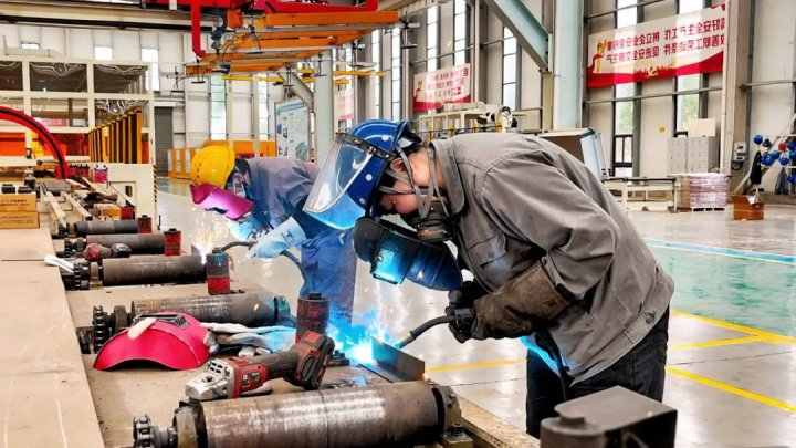 焊花闪耀，第一届＂曙岳好焊＂安全技能大比武顺利举行