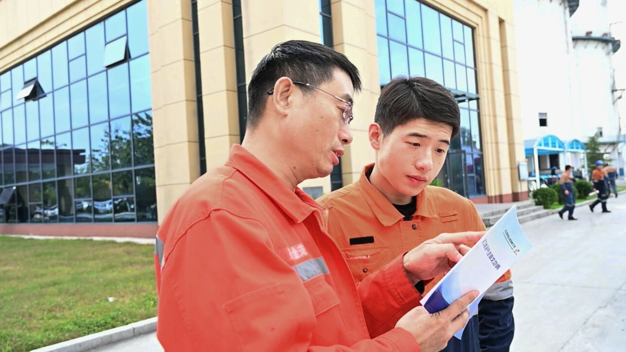 1763108966109860.jpg 475263566ff96f80a2ed21f82c593eac.jpg