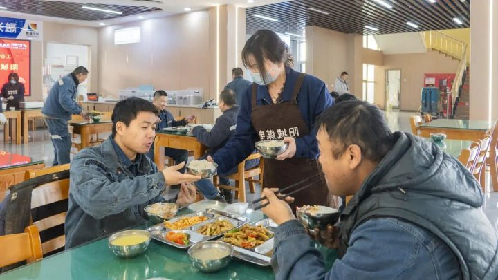 冬至送暖，情系一线！济宁能源集团开展冬至慰问活动